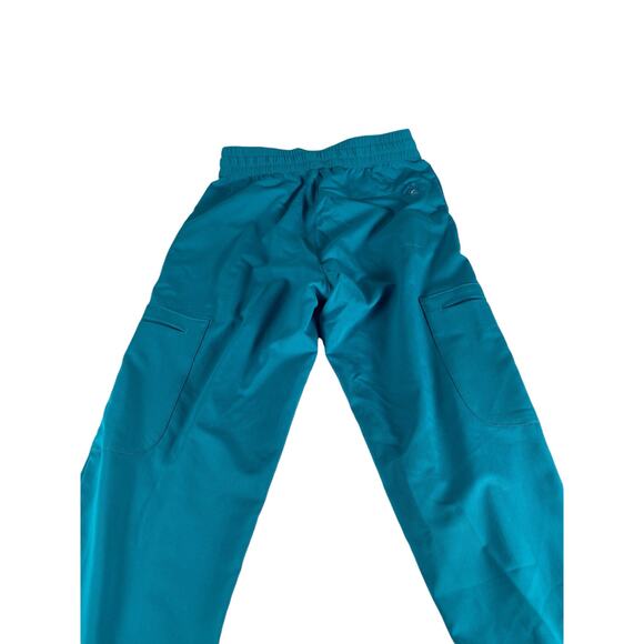Women's turquoise scrub bottoms short joggers size small - Picture 6 of 7